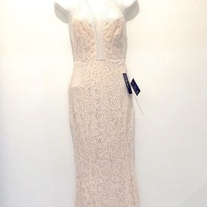 Lulu’s Backless Lace Wedding Dress